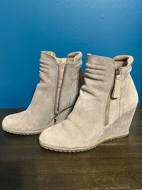 Crown Vintage Suede Wedge Ankle Boots in Light Taupe